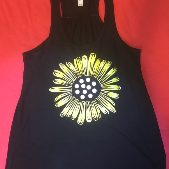 Flowy Racerback Tank HTV/Embellishment NWOT - Picture 2 of 8
